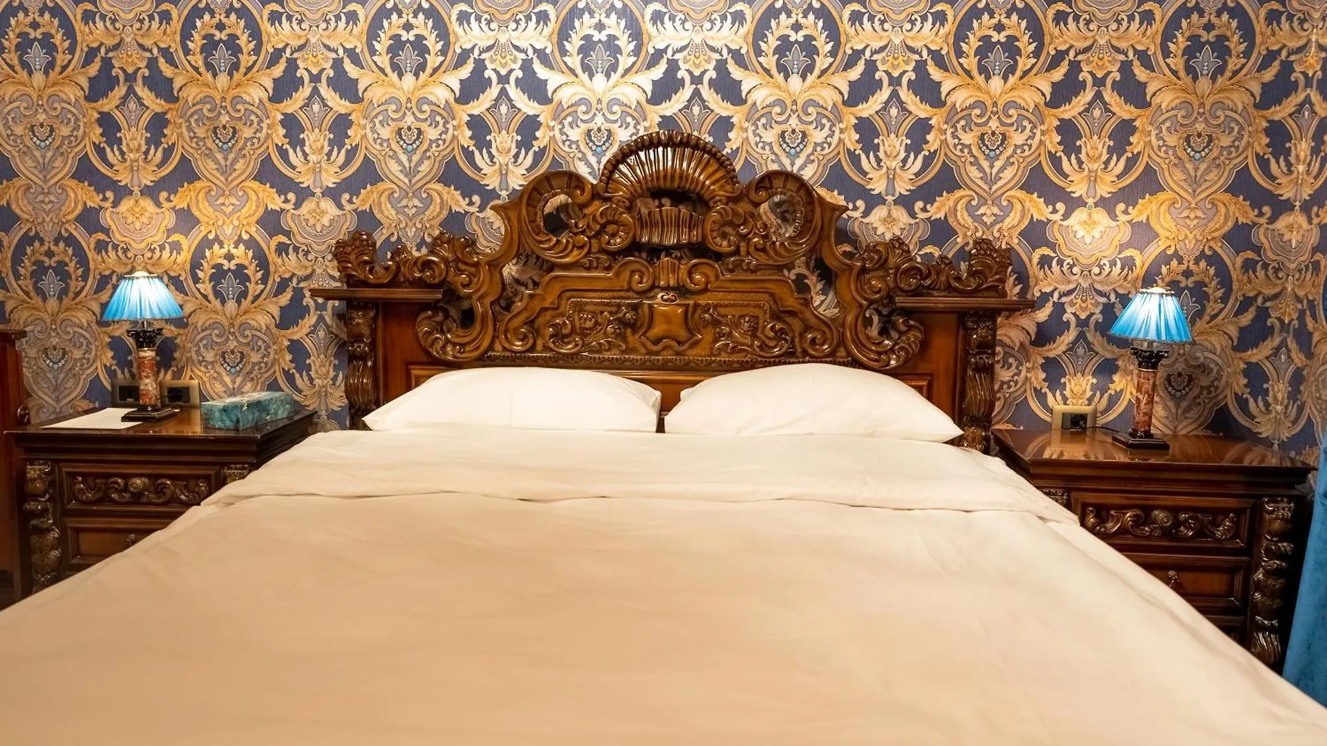 Castle Boutique Hotel Tirana