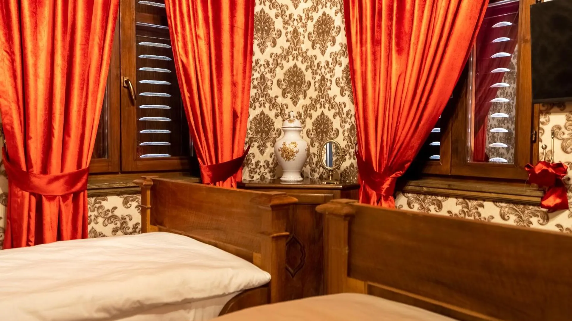 Castle Boutique Hotel Tirana