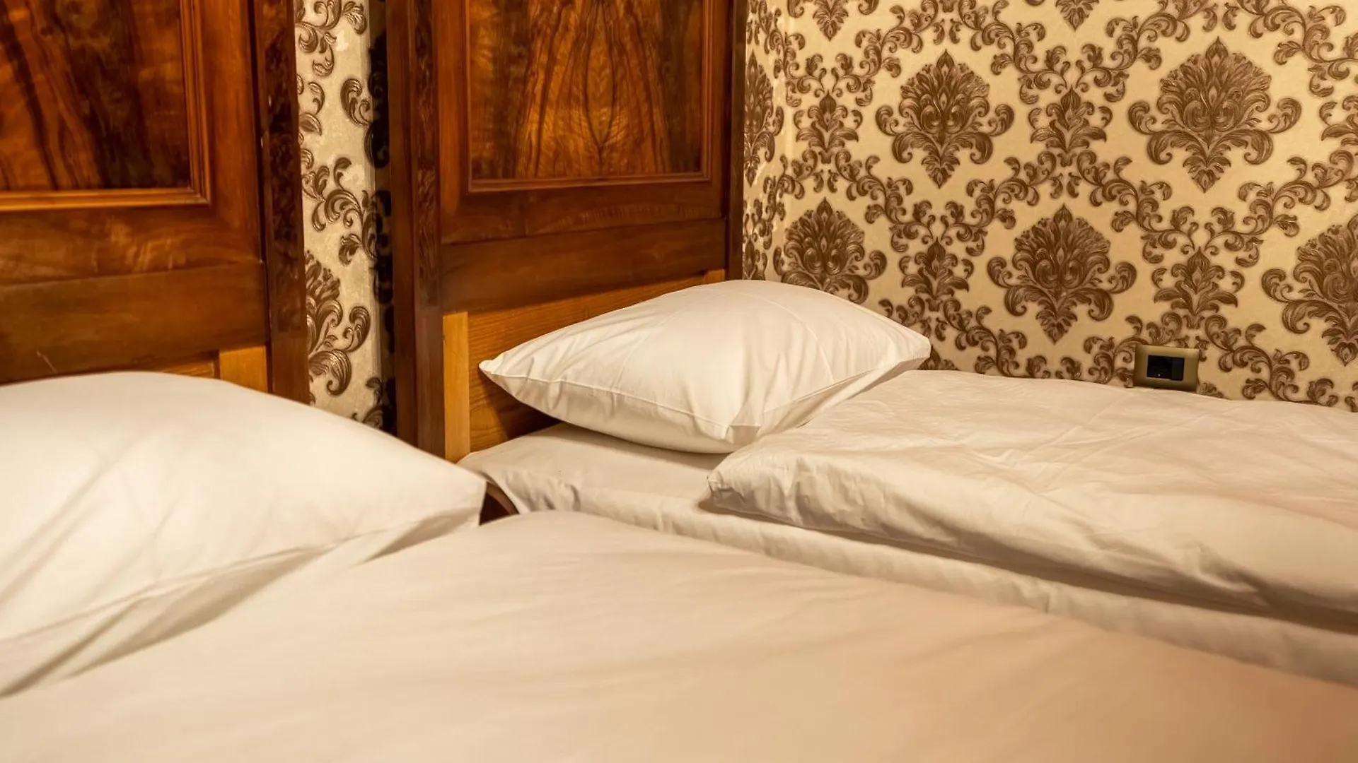 Castle Boutique Hotel Tirana