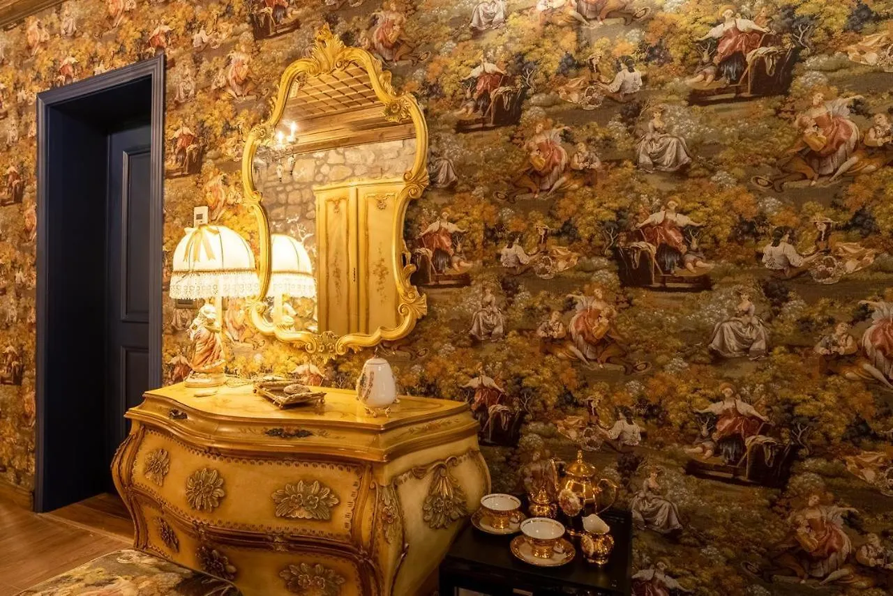 Castle Boutique Hotel Tirana