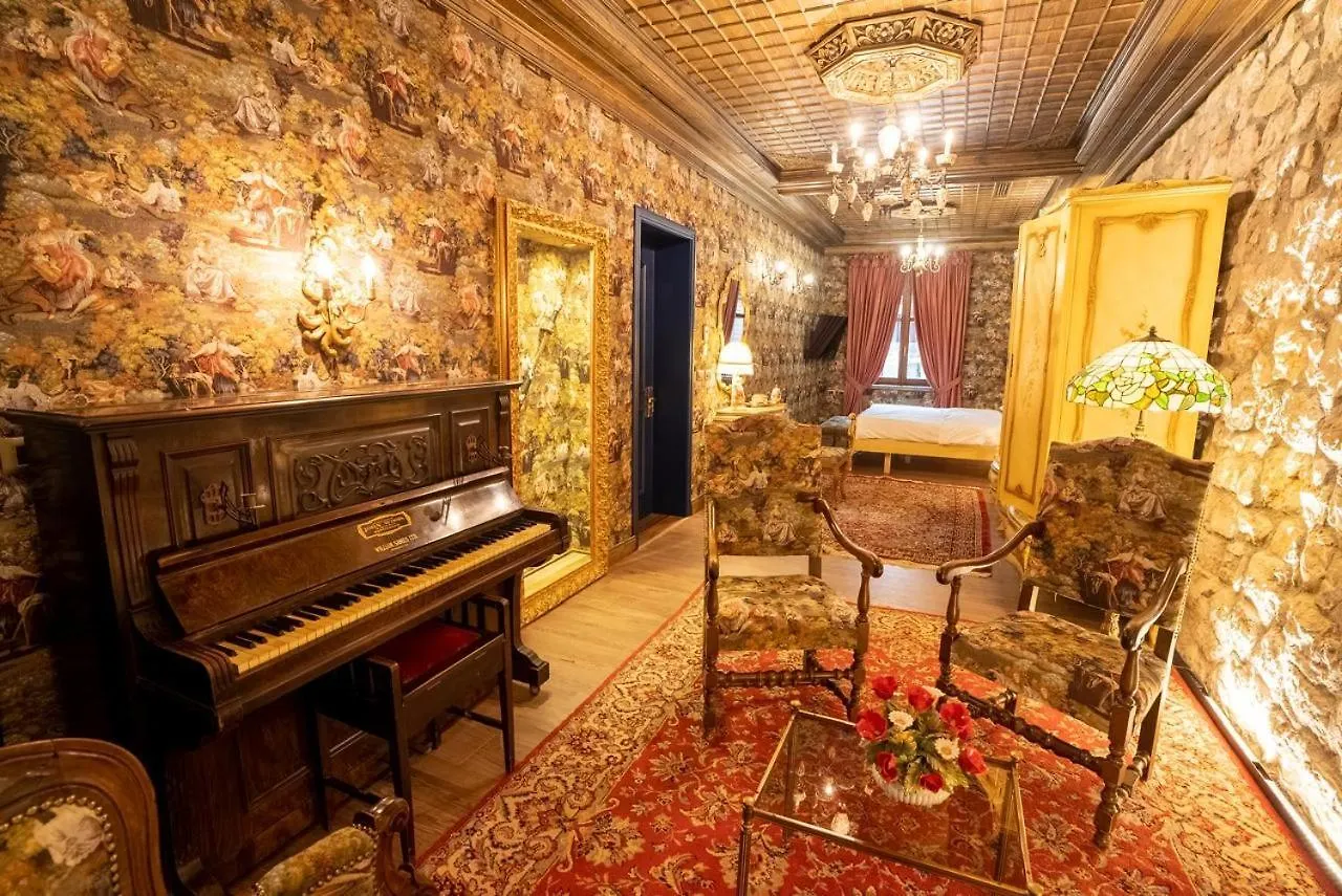 Castle Boutique Hotel Tirana